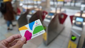 北捷新方案協商　初步將維持弱勢族群優惠新北市交通局長鍾鳴時與台北市交通局長陳學台、台北捷運公司9日開會協商票價優惠調整方案，北捷初步將維持對弱勢運輸族群優惠，細節再協商，方案最快109年2月上路。中央社記者徐肇昌攝　108年12月9日