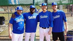 富邦悍將4位外籍洋投索沙、羅力、包林傑和伍鐸31日正式到齊投入春訓。（圖／富邦悍將提供）