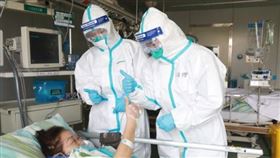 一家7口6人確診武漢肺炎！她曝「公公無症狀」：感染全家（圖／翻攝自微博）