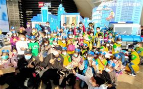 燈會結合樂高打造童趣樂園　小小警察闖關前先上防疫課程