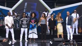 《玩命關頭9》派對現場。（圖／翻攝自The Fast Saga YouTube）