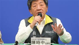 陳時中：台灣出現武漢肺炎本土第2例確診個案武漢肺炎疫情延燒，中央流行疫情指揮中心30日舉行記者會，指揮官、衛福部長陳時中（圖）宣布出現台灣本土第2例確診個案，屬家庭群聚。中央社記者謝佳璋攝　109年1月30日