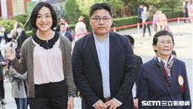 時代力量邱顯智、小燈泡媽媽王婉諭／記者林士傑攝影