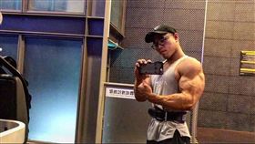 台北市,大同分局,吳其航,肌肉悍警,