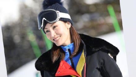 半百李嘉欣激裸上身　銷魂美體全看光