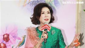 白嘉莉出書首度公開傳奇一生與離台42年的神秘面紗，自傳散文「白嘉莉 回眸」。（記者邱榮吉/攝影）