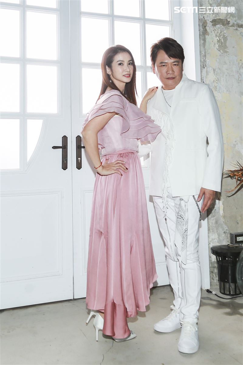 陳小菁、袁小迪合作音樂錄影帶拍攝。（圖／記者林士傑攝影）