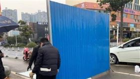 「兩天派1人」採購物資！鄂州明起管制出行…居民不得外出（圖／翻攝自微博）