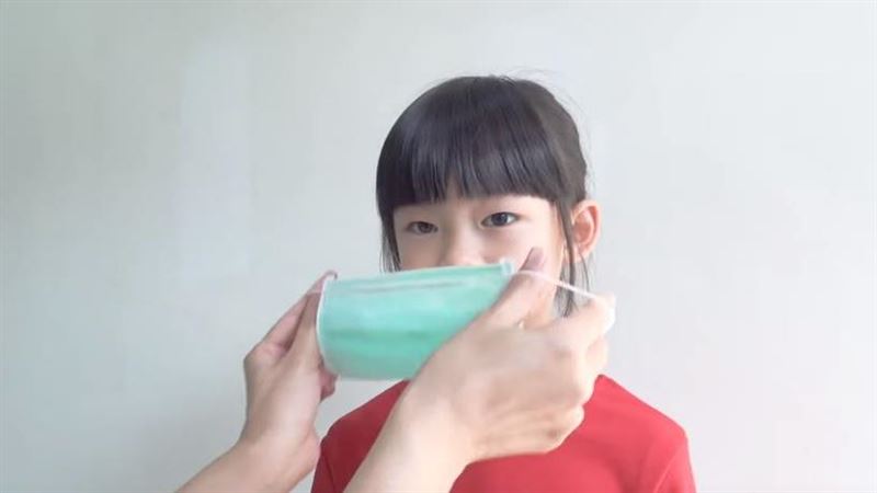簡單1動作　成人口罩變「兒童口罩」