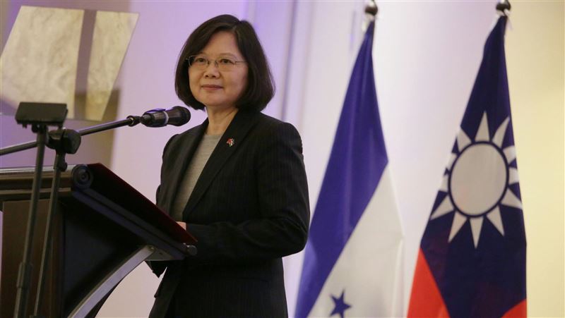 甩斷交疑雲！小英賀卡蕬楚當選總統