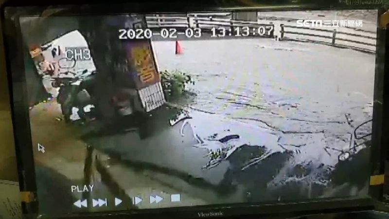 基隆大雨遇施工　5分鐘不到水漫騎樓