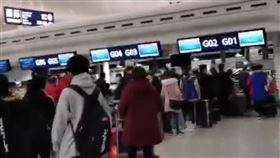 武漢包機首批返台(徐正文提供)