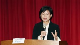 全國博物館論壇北區場　鄭麗君總結2019全國博物館論壇北區場22日在台大公衛大樓舉行，文化部長鄭麗君（圖）出席聆聽各界意見，並進行總結與綜合回應。中央社記者施宗暉攝　108年12月22日