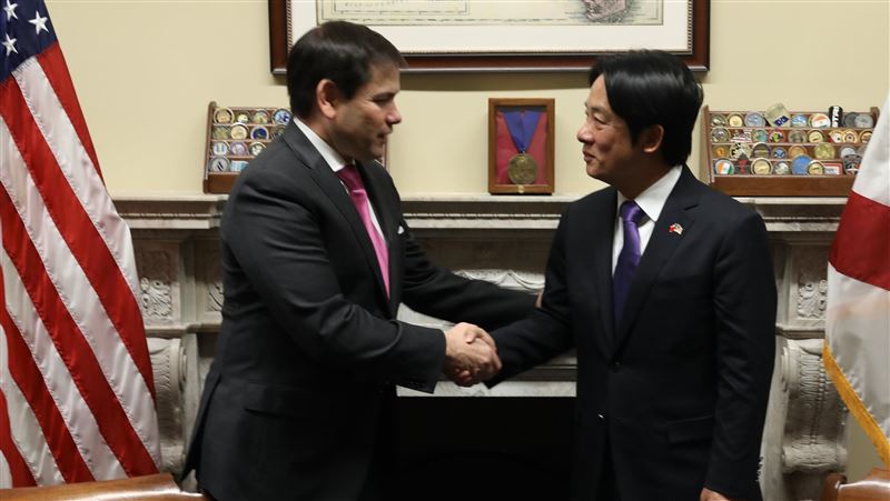 台灣國旗底加！賴清德拜會美參議員