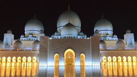 TripPlus／史上最浮誇阿布達比首都門安達仕酒店