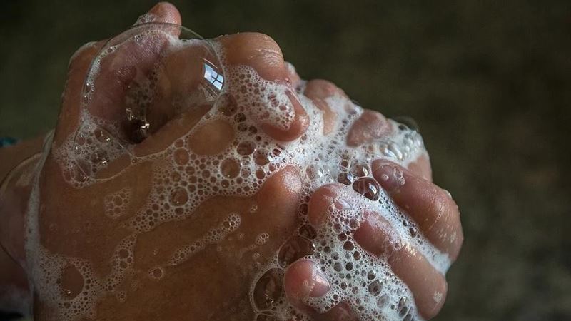 感染科醫師：勤洗手比戴口罩更重要！