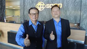 看好台灣投資環境  和和機械投資10億蓋新廠看好台灣投資環境，建廠已有40年的和和機械公司董事長林志遠（左）4日表示，將斥資新台幣10億元在南崗工業區建置新廠，預計2022年底完工投產。圖右為和和機械執行總經理羅嘉宇。中央社記者郝雪卿攝   109年2月4日