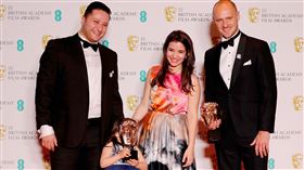 ▲瓦黛卡提波一家三口出席英國影藝學院電影獎活動。（圖／海鵬影業提供）