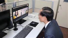 苗栗18鄉鎮市公所　開放預約視訊諮詢訴訟程序台灣高等法院台中分院、台灣苗栗地方法院4日啟用「訴訟程序視訊諮詢服務」，民眾在苗栗18鄉鎮市公所可先預約服務時段，利用視訊設備向法院人員請教訴訟程序問題。（苗栗地方法院提供）中央社記者管瑞平傳真　109年2月4日