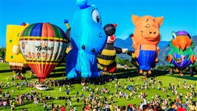 台東熱氣球嘉年華延期舉辦（1）武漢肺炎疫情延燒，全國高中職（含）以下學校及大專院校延後開學，台東縣政府配合暑假延後並考量活動參與人員來自全國各縣市，4日宣布台灣國際熱氣球嘉年華活動延至7月11日到8月30日舉辦。圖為108年活動情形。（台東縣政府提供）中央社記者李先鳳傳真　109年2月4日