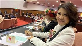 ▲林楚茵偕父母走紅毯（圖／翻攝自林楚茵臉書）