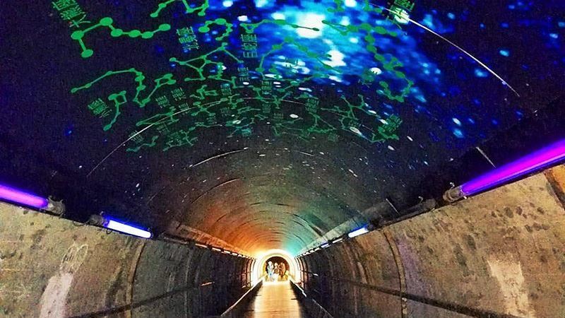 高雄景點｜備戰隧道變身星空隧道