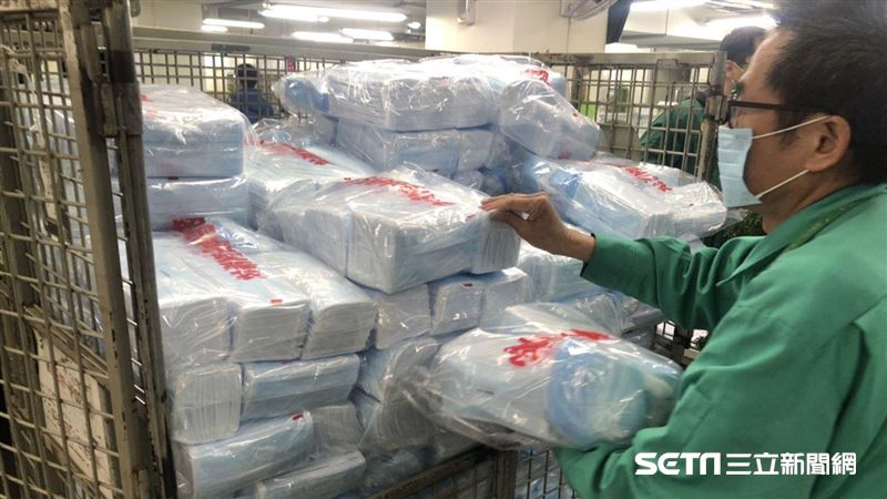 口罩在路上了　全台特約藥局天天配送