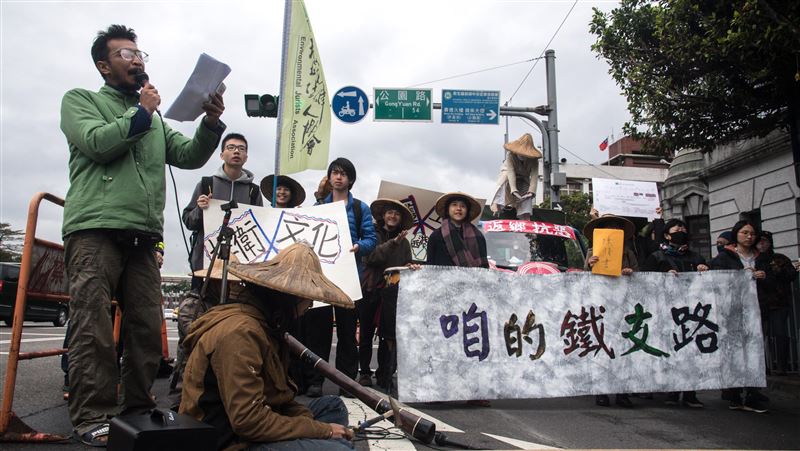 盼重視糖鐵遺址　台南自救會北上陳情