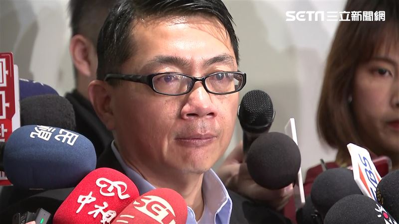 聯絡包機惹議　徐正文公布錄音檔打臉