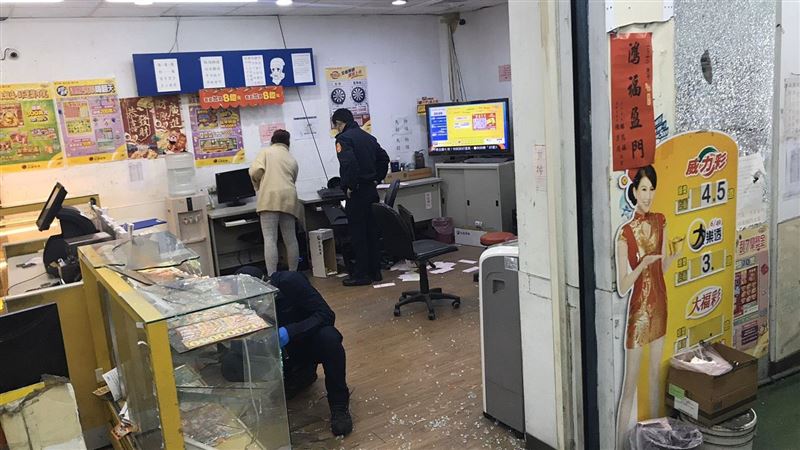 為爭小孩撫養權　他教唆友砸前妻店
