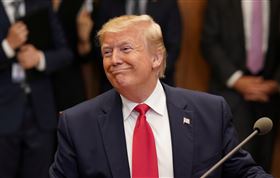 美國總統川普,笑容,微笑,跩,囂張
圖/路透社/達志影像