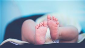 陸媒報導，武漢兒童醫院5日確診兩例新生兒新型冠狀病毒肺炎病例，母親為新型冠狀病毒肺炎確診患者。專家推測，可能存在母嬰垂直感染傳播途徑。（圖取自Pixabay圖庫）