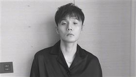 李榮浩為防疫取消世界巡演並創作新歌《同根》。（圖／翻攝自李榮浩微博）