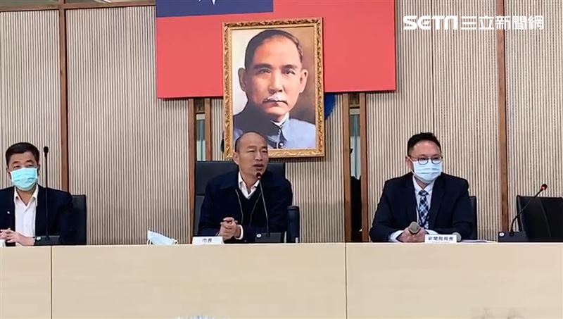爆疫情後首脫口罩　韓國瑜為口誤道歉