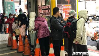 有比沒有好　光南口罩非醫療用照排隊