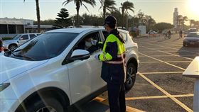 六輕工業區加強防疫　嚴格執行體溫監控台塑企業麥寮管理部為防範武漢肺炎疫情，嚴格執行體溫監控，並加強室內空間消毒次數。　中央社記者姜宜菁攝　109年2月7日