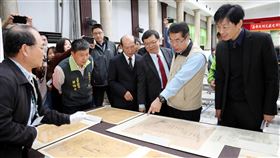 嘉南大圳文獻史料整理與應用四方合作意向書簽署「嘉南大圳文獻史料整理與應用」四方合作意向書簽署儀式7日在台南市中西區的嘉南農田水利會舉行，文化部常務次長李連權（右3）、台南市長黃偉哲（右2）等人出席見證。（台南市政府提供）中央社記者張榮祥台南傳真　109年2月7日