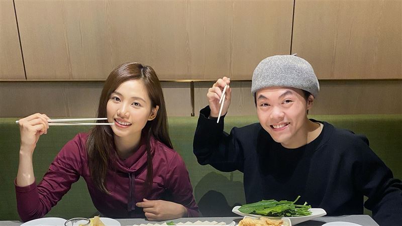 男星誤食慘變香腸嘴　嚇到花容失色