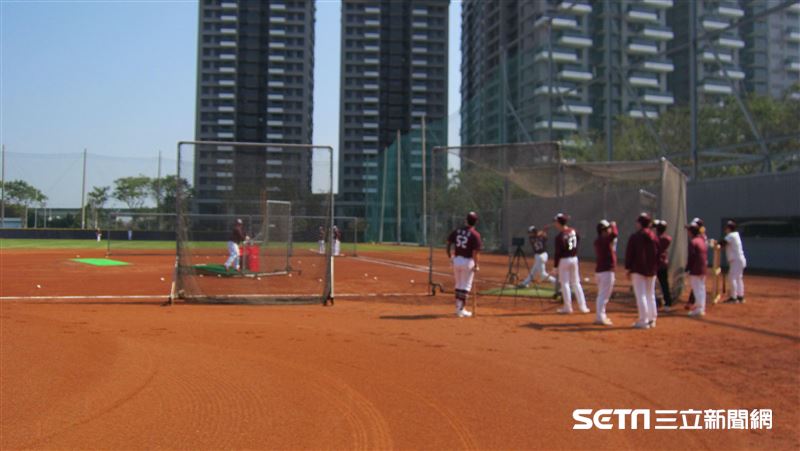 韓職愛用橋頭球場　王老闆談棒球投資效益