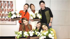 ▲造型師李明川情人節前夕邀集身邊單身女藝人張可昀，王俐人，小優，蘿莉塔跟蔡小潔一起上花藝課。（圖／伊林娛樂提供）