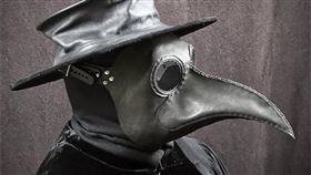 中世紀黑死病「鳥嘴醫生」面具。（圖／翻攝自網路）