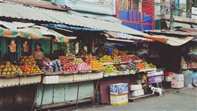 買菜,口罩,近距離,接觸,傳染,武漢肺炎(翻攝自Pixabay)