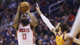 ▲哈登（James Harden）攻下全隊最高32分，火箭不敵太陽。（圖／美聯社／達志影像）