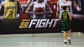 周伯勳是本季SBL首位被驅逐出場的球員。（圖／中華籃協提供）