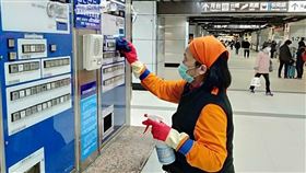 ▲台北車站消毒（圖／台鐵局提供）