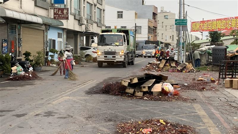 台南鹽水蜂炮落幕　清出21公噸垃圾