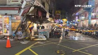 趁警盤查駕駛　醉乘客衝前座駕車撞店