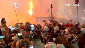 鹽水蜂炮1晚16人傷　婦左眼遭炮擊