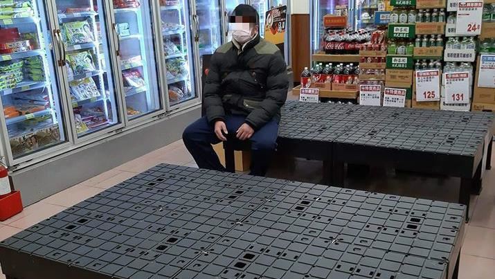 衛生紙貨架全空　他驚：賣場貼心服務
