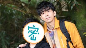 ▲光良與差35歲的「父子臉」姪子同遊。（圖／星娛音樂提供）